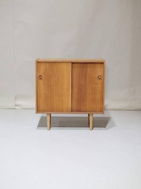 Kast met schuifdeuren eiken Deens vintage, Huis en Inrichting, Kasten | Dressoirs, Zo goed als nieuw, 50 tot 100 cm, 25 tot 50 cm