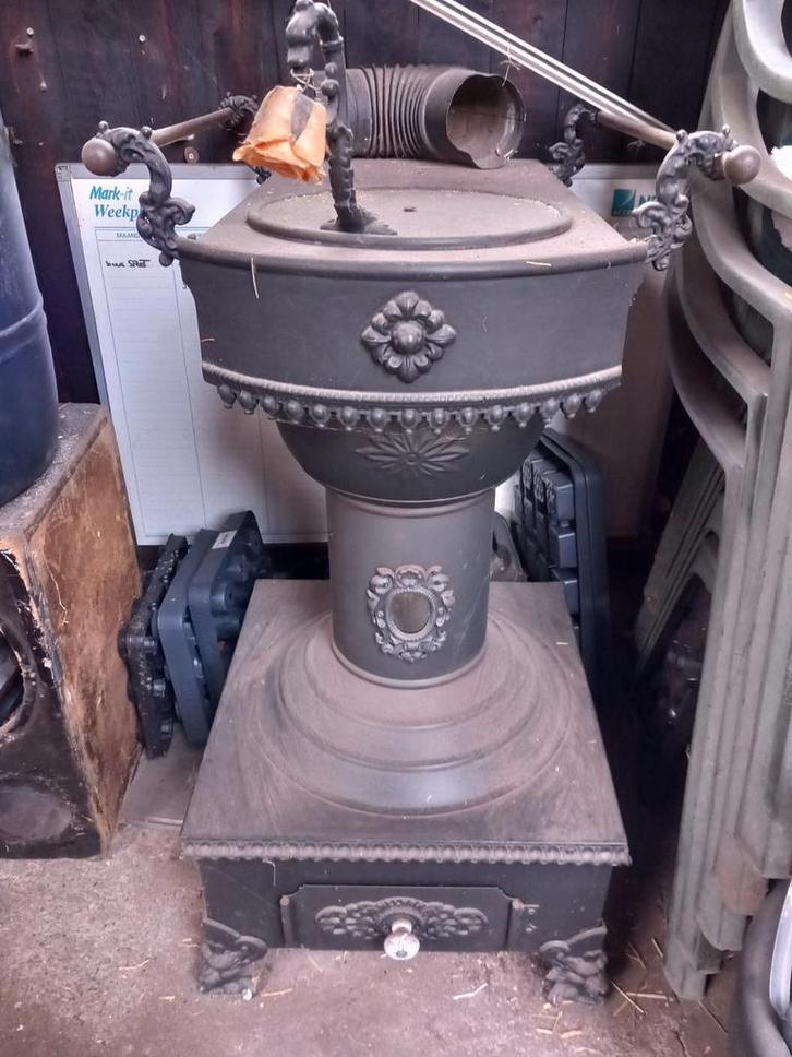 Oude Potkachel - Decoratief & Functioneel, Huis en Inrichting, Kachels, Gebruikt, Vrijstaand, Potkachel, Gas, Ophalen