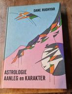 Dane Rudhyar astrologie aanleg en karakter
In goede staat, Ophalen of Verzenden, Astrologie, Achtergrond en Informatie