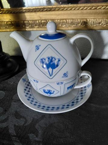 Tea for one  mooi setje holland  beschikbaar voor biedingen