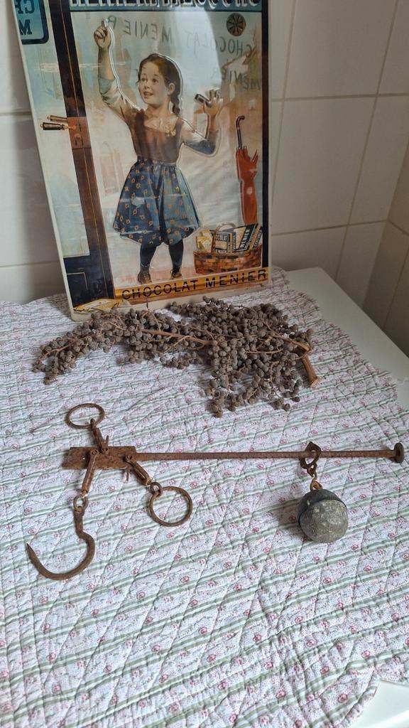 Oude unster weegschaal uit Frankrijk. Brocante, Antiek en Kunst, Curiosa en Brocante, Ophalen of Verzenden