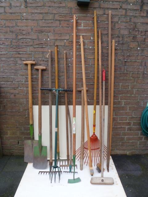 Tuingereedschap. Divers met steel. (15 stuks.), Tuin en Terras, Hand-tuingereedschap, Gebruikt, Hark, Ophalen