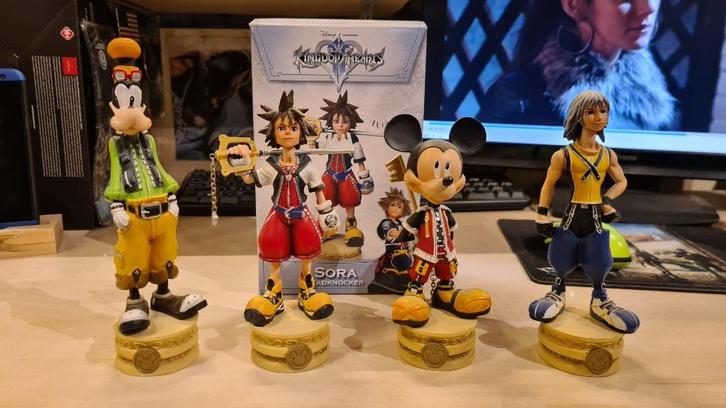 Kingdom Hearts Headknocker Bobblehead Collection Mickey Mous, Verzamelen, Beelden en Beeldjes, Zo goed als nieuw, Overige typen