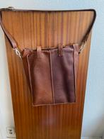 DSTRCT Schoudertas Cognac Leer - Zo Goed Als Nieuw, Sieraden, Tassen en Uiterlijk, Tassen | Damestassen, Verzenden, Zo goed als nieuw