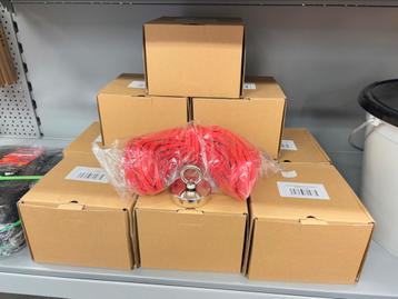 Zoekmagneet Met Touw - Magneetvissen beschikbaar voor biedingen
