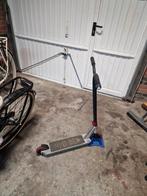 Stuntstep - Perfect voor tricks! 300 euro was die nieuw, Ophalen of Verzenden, Gebruikt, Gewone step, Onbekend
