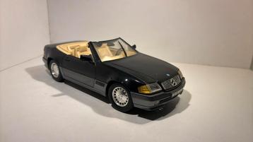 Mercedes benz 500 sl revell 1.18 beschikbaar voor biedingen