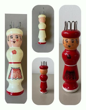 2 punnik poppetjes beschikbaar voor biedingen