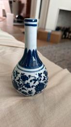 Handgeschilderd Chinees Vaasje, Antiek en Kunst, Antiek | Vazen, Ophalen of Verzenden