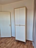 Mooie hoge Ikea kast - Amersfoort, Huis en Inrichting, Ophalen