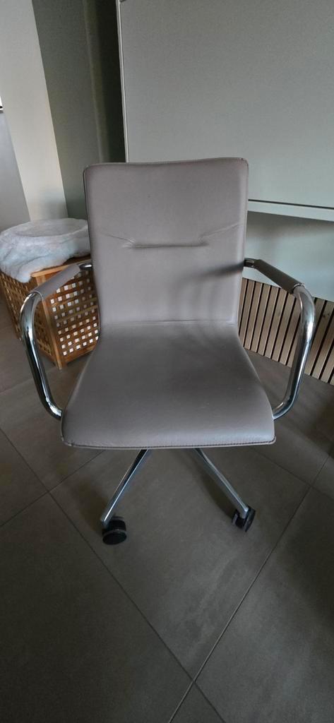 Hülsta Now bureaustoel - Stijlvol en comfortabel, Huis en Inrichting, Bureaustoelen, Gebruikt, Bureaustoel, Bruin, Ophalen