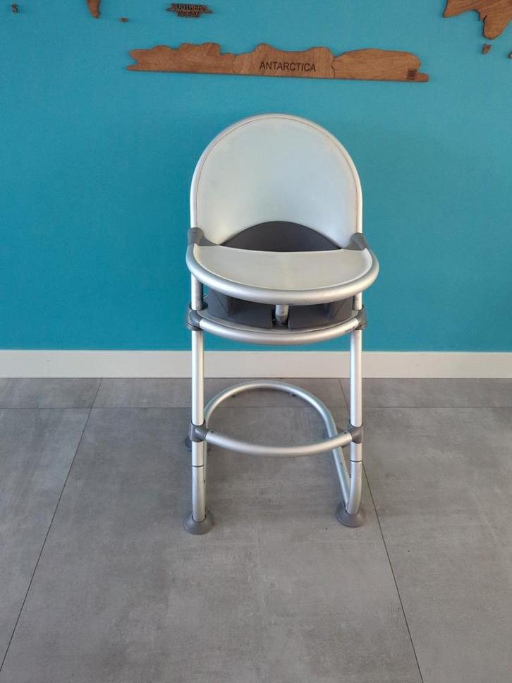 Kinderstoel 0 - 10 jaar | Mutsy, Kinderen en Baby's, Kinderstoelen, Gebruikt, Meegroeistoel, Afneembaar eetblad, Stoelverkleiner