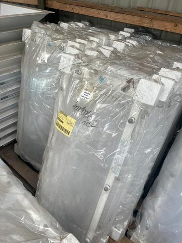 Lichtkoepel 40x100 met opstand. SALE | OP = OP | beschikbaar voor biedingen