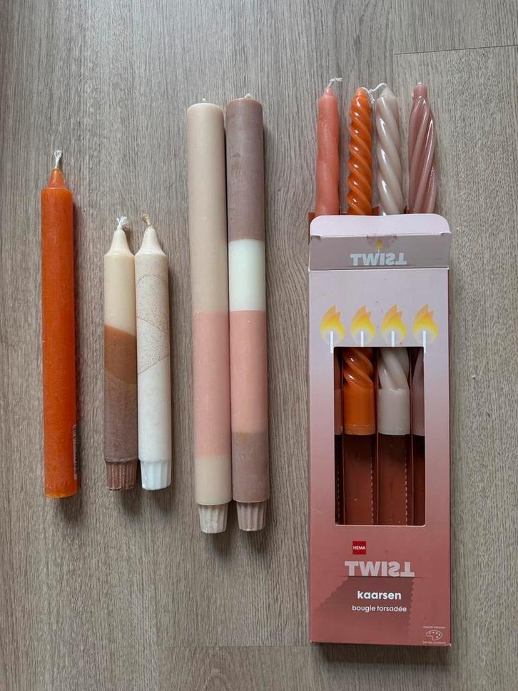 Dinerkaarsen 9 stuks, Huis en Inrichting, Woonaccessoires | Kandelaars en Kaarsen, Zo goed als nieuw, Minder dan 25 cm, Overige materialen