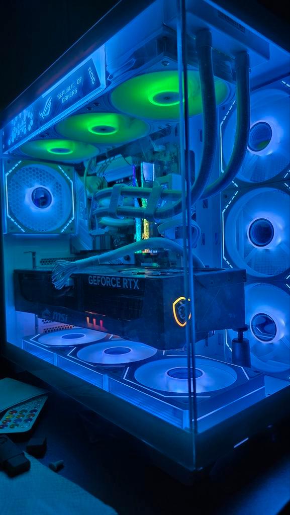 RTX 5090 Gaming PC - 9800X3D, 32GB RAM, 4TB SSD, Computers en Software, Desktop Pc's, Ophalen of Verzenden