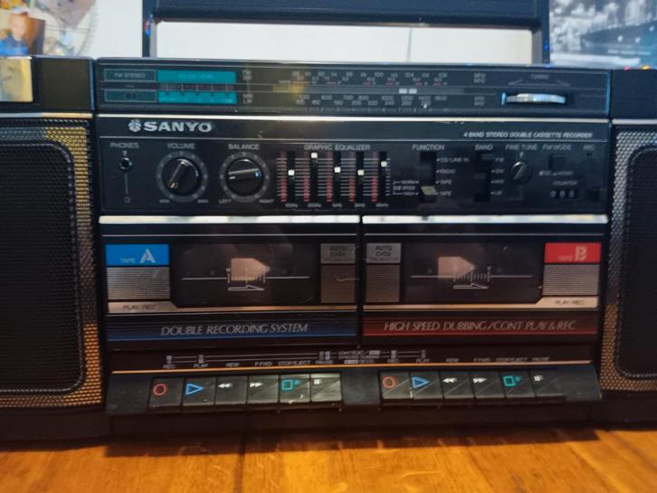 Vintage Sanyo M-W2L Draagbare Ghettoblaster, Audio, Tv en Foto, Stereo-sets, Gebruikt, Cassettedeck, Tuner of Radio, Speakers
