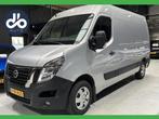 Nissan Interstar bestel 2.3 dCi 135pk L2 H2 N-Connecta 3 PER, Auto's, Bestelauto's, Gebruikt, Zwart, 4 cilinders, Parkeersensor