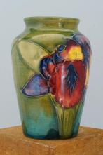 Walter Moorcroft Vaas in zeer goede staat Orchidee/Iris 1955, Antiek en Kunst, Ophalen of Verzenden