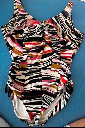 Fantasie badpak 90H met beugel beschikbaar voor biedingen