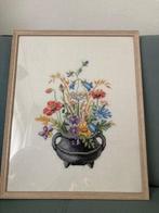 Eva Rosenstand Flowers in Black Pot, borduurwerk, ingelijst, Ophalen, Zo goed als nieuw, Handborduren, Overige typen