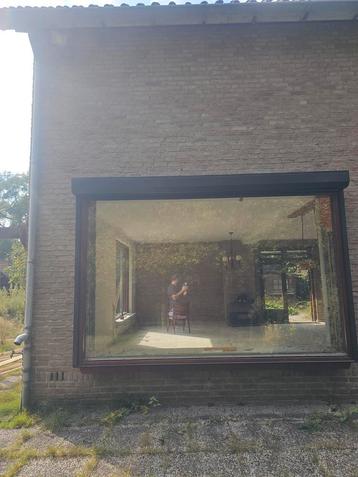 Elektrische Rolluik - 320x200cm beschikbaar voor biedingen