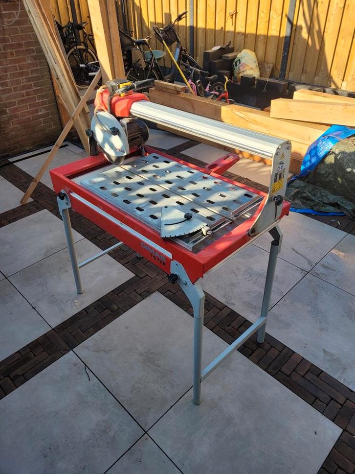 Tegel zaagtafel te huur voor natzagen, strak en stofvrij., Doe-het-zelf en Verbouw, Gereedschap | Zaagmachines, Gebruikt, Overige typen