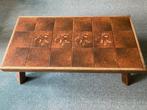 Vintage houten (salon)tafel met ingelegd stenen blad, Ophalen, 50 tot 100 cm, 100 tot 150 cm, Zo goed als nieuw