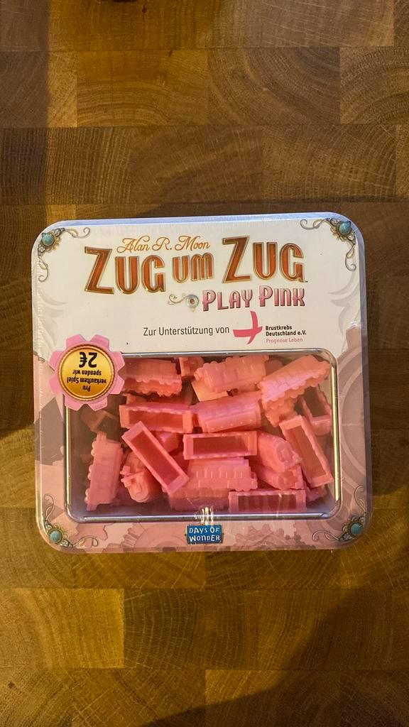 Tcket to ride Play Pink - Nieuw in Blik, Hobby en Vrije tijd, Gezelschapsspellen | Bordspellen, Nieuw, Drie of vier spelers, Reisspel