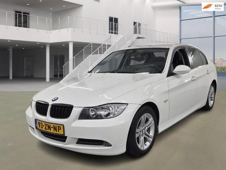 BMW 3-serie 318i Business Line NAVI LEDER PSENSOR CRUISE 2 X, Auto's, BMW, Bedrijf, Te koop, 3-Serie, Lederen bekleding, Benzine