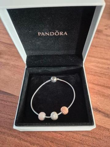 Pandora armband met 3 bedels zilver 17 cm beschikbaar voor biedingen