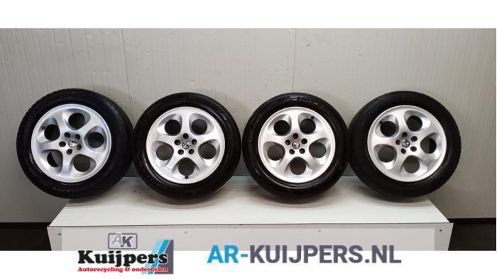 Sportvelgenset + banden van een Alfa Romeo 147, Auto-onderdelen, Banden en Velgen, Personenwagen, Gebruikt