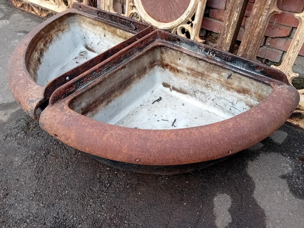 Antieke drinkbakken troggen gietijzer, Antiek en Kunst, Antiek | Overige Antiek, Ophalen