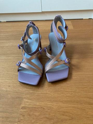 United Nude maat 38 beschikbaar voor biedingen
