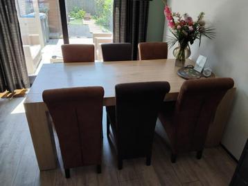 Moderne eettafel van Goossens Wonen – 200 cm x 100 cm beschikbaar voor biedingen