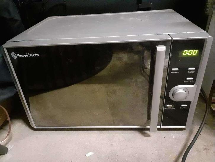 GRATIS: magnetron Russell Hobbs i.g.st. (gratis ophalen!) b0, Witgoed en Apparatuur, Magnetrons, Gebruikt, Ophalen