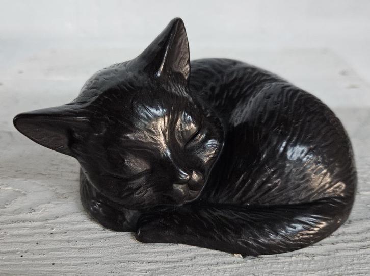 SLAPENDE KAT // BRONZEN URN / brons/ dierenurn /asurn, Dieren en Toebehoren, Katten-accessoires, Nieuw, Ophalen of Verzenden