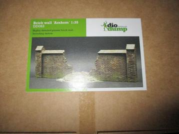 D-525,DIO DUMP 1-35,NO,DD063,Broken brick wall ´Arnhem´  beschikbaar voor biedingen