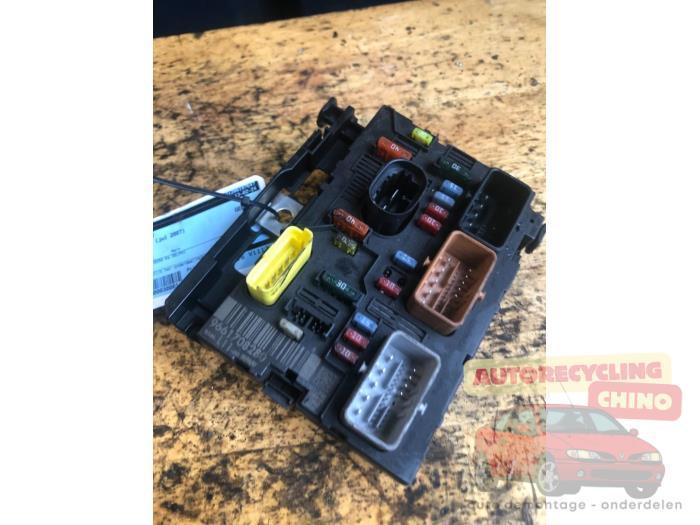 Zekeringkast van een Peugeot 307, Auto-onderdelen, Elektronica en Kabels, Peugeot, Gebruikt, 3 maanden garantie, Ophalen