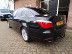 BMW 5-serie 520i Corporate Lease Introduction Automaat / Nav, Auto's, BMW, Automaat, Zwart, 4 cilinders, 1465 kg