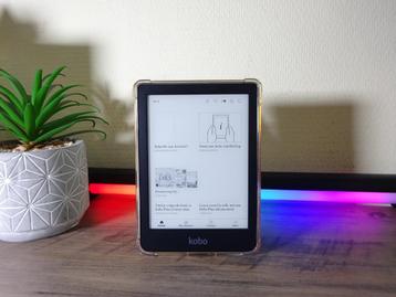 Kobo Clara HD ereader + beschermcover, krasvrij beschikbaar voor biedingen