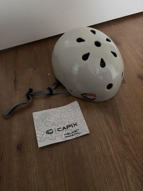 CAPIX Helm – met originele binnenpads & handleiding, Watersport en Boten, Wakeboarden, Zo goed als nieuw, Overige typen, Ophalen