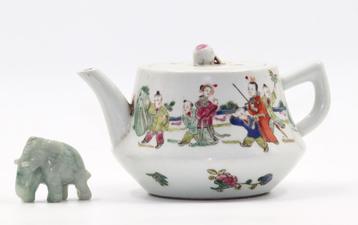 Chinees porselein | theepot 20e eeuw  beschikbaar voor biedingen