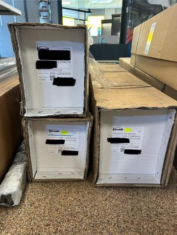 Diverse NIEUWE rolluiken beschikbaar voor biedingen
