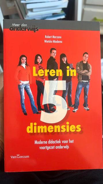 W. Miedema - Leren in vijf dimensies beschikbaar voor biedingen