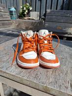 Nike Air Jordan - Oranje/Wit - Maat 37,5, Kinderen en Baby's, Kinderkleding | Schoenen en Sokken, Gebruikt, Sportschoenen, Ophalen of Verzenden