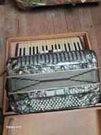 Oude Toetsaccordeon met Koffer, Gebruikt, Toetsaccordeon, Met koffer, 120-bas