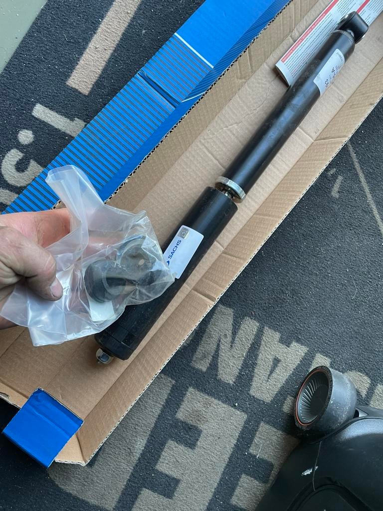 Opel corsa C Schokdempers achter sachs, Auto-onderdelen, Ophalen, Nieuw, Opel