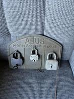 Sloten rek abus  antiek, Ophalen