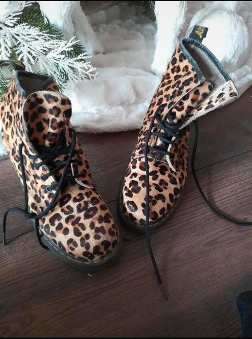 Stoere Dr. Martens veterboots met luipaardprint – maat 40, Kleding | Dames, Schoenen, Zwart, Ophalen of Verzenden