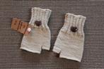 Handgebreide wollen kraag en wanten nieuw, Kleding | Dames, Ophalen of Verzenden, Nieuw, Maat 38/40 (M), Handschoenen